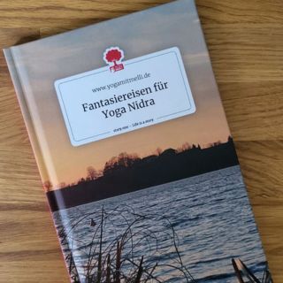 Buch mit Fantasiereisen für Yoga Nidra von Melli